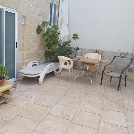 300 Years Old Apartment With A Lot Of Character Qormi Exterior photo
